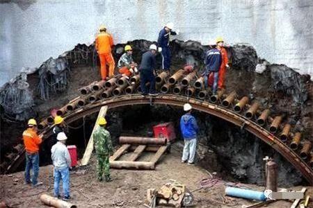 徽州隧道钢花管支护案例